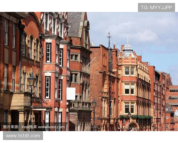 伯明翰俱乐部的历史渊源与发展变迁以及其对现代社会的深远影响 伯明翰俱乐部的历史渊源与发展变迁以及其对现代社会的深远影响