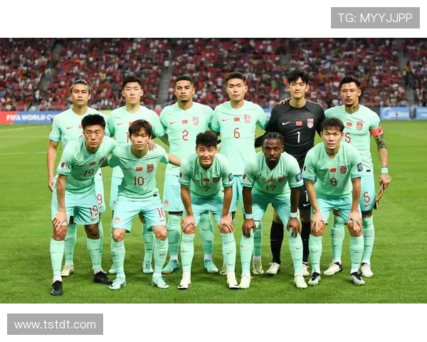 中国足球队迎战亚洲劲旅,全力冲击世界杯预选赛重要节点 中国足球队迎战亚洲劲旅,全力冲击世界杯预选赛重要节点