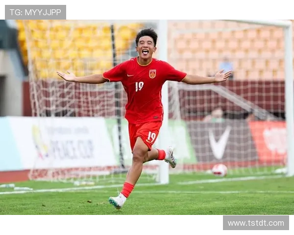 国足再迎关键之战年轻球员闪耀全场展现中国足球新希望 国足再迎关键之战年轻球员闪耀全场展现中国足球新希望