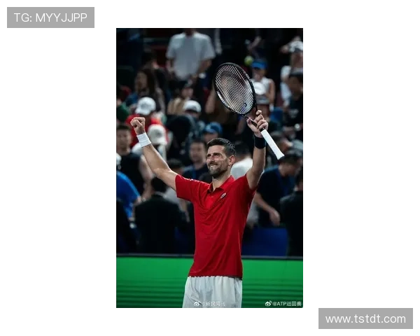 德约科维奇再创辉煌强势夺冠新星崛起网球赛场掀起激烈竞争热潮 德约科维奇再创辉煌强势夺冠新星崛起网球赛场掀起激烈竞争热潮