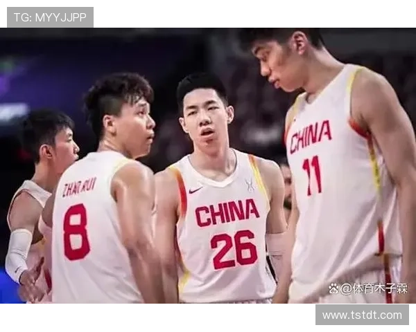 中国男篮力克澳大利亚晋级世界杯四强 展现出色团队协作与战术执行力