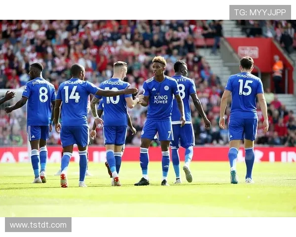 女王公园巡游者俱乐部新赛季展望引热议 球迷期待球队实力提升