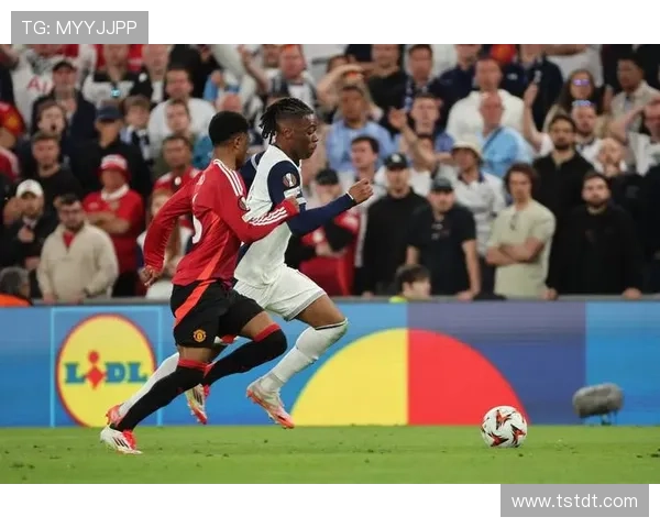 托特纳姆热刺俱乐部近年表现分析与未来发展前景探讨