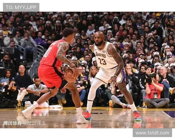 湖人掘金激战西部榜首 詹姆斯关键时刻统治比赛引爆联盟关注度势