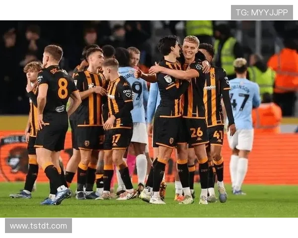 赫尔城俱乐部主帅谈球队新赛季目标力争重返英超展现全新战斗姿态